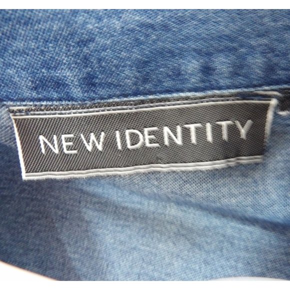 Women's Washed Denim Casual Jacket W/Button Pockets size small - Picture 4 of 5